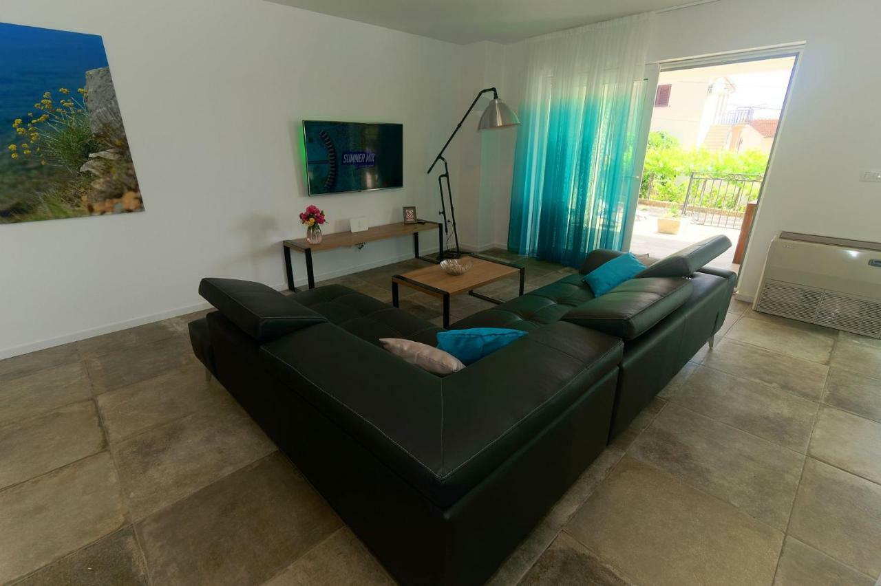 Villa Nerium Малинска Экстерьер фото